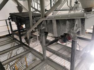 ���̰���